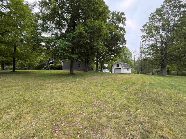 10263 Maple Valley Road, Gladwin, MI 48624