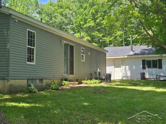 10263 Maple Valley Road, Gladwin, MI 48624
