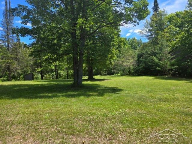 10263 Maple Valley Road, Gladwin, MI 48624
