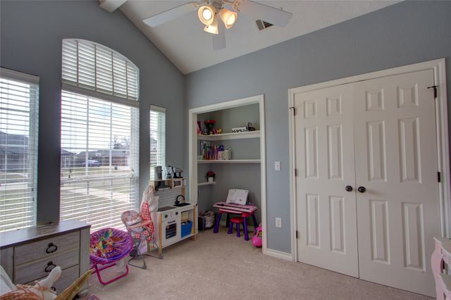 122 Corley Circle, Wake Village, TX 75501