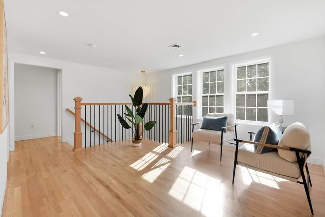 30 Deerfield Rd, Barnstable, MA 02655