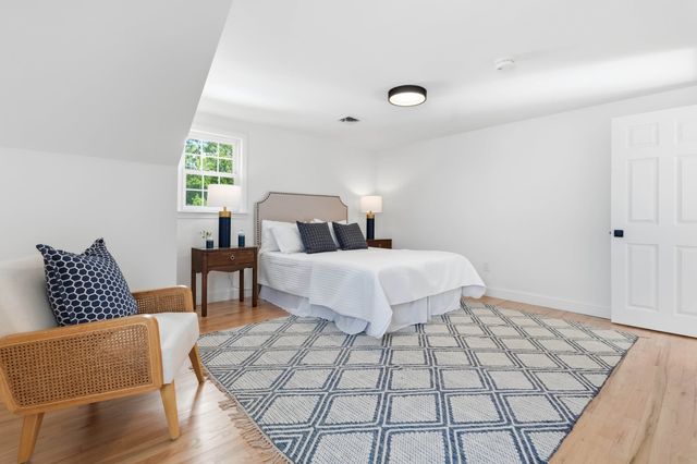 30 Deerfield Rd, Barnstable, MA 02655