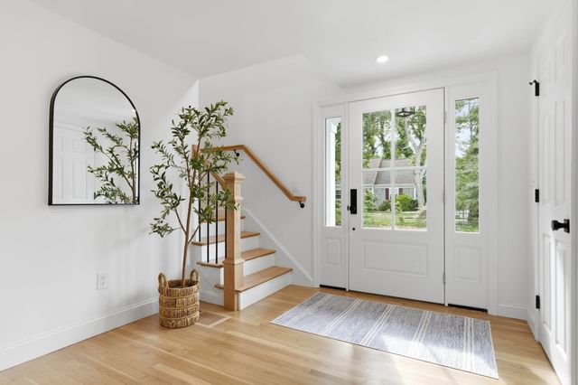 30 Deerfield Rd, Barnstable, MA 02655