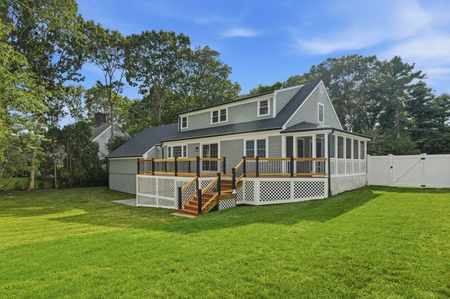 30 Deerfield Rd, Barnstable, MA 02655