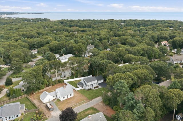 30 Deerfield Rd, Barnstable, MA 02655