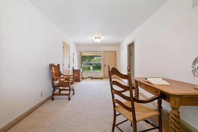 3202 N Knoll TERRACE, Milwaukee, WI 53222