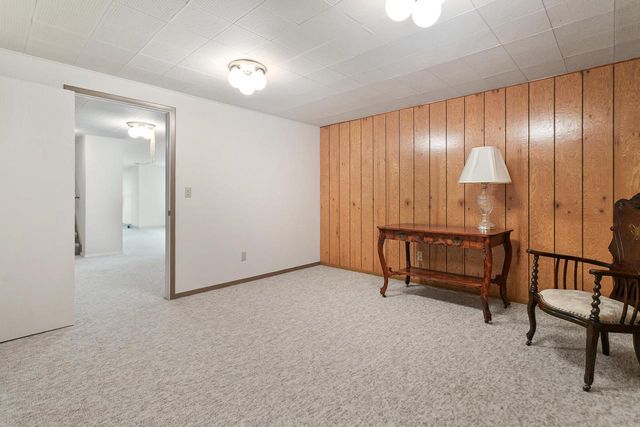 3202 N Knoll TERRACE, Milwaukee, WI 53222