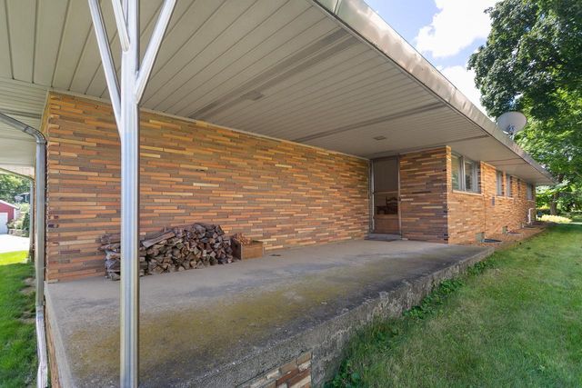 3202 N Knoll TERRACE, Milwaukee, WI 53222