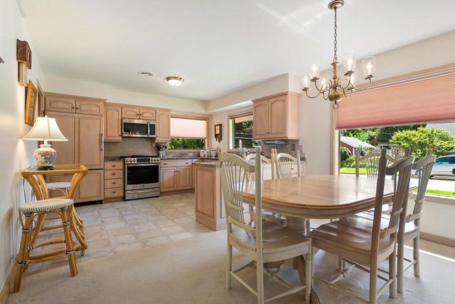 3202 N Knoll TERRACE, Milwaukee, WI 53222