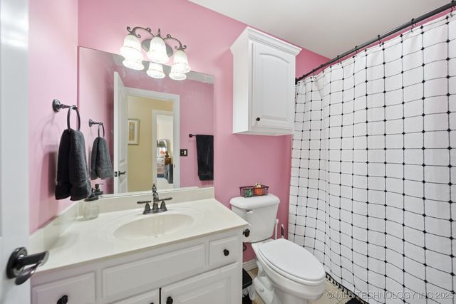 3712 W Austin Street, Broken Arrow, OK 74011