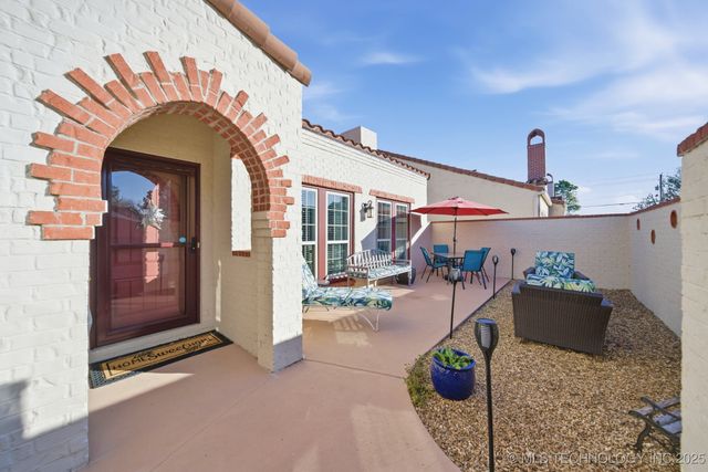 3712 W Austin Street, Broken Arrow, OK 74011