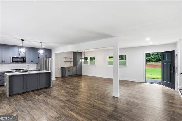 5500 Sherrell Drive, Sandy Springs, GA 30342