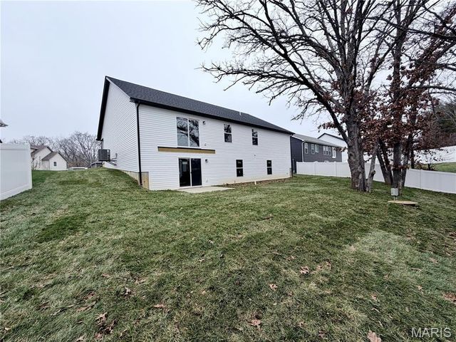 530 Hickory Knoll Drive, Troy, MO 63379