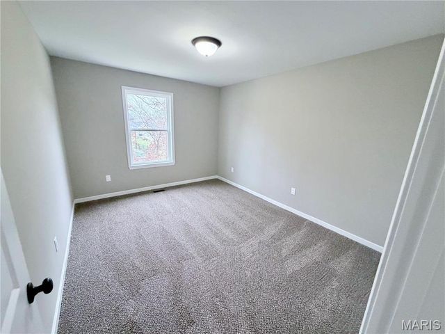 530 Hickory Knoll Drive, Troy, MO 63379