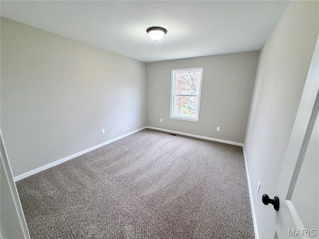 530 Hickory Knoll Drive, Troy, MO 63379