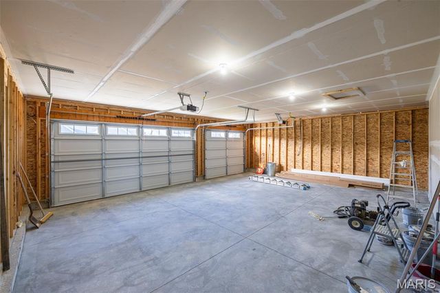 530 Hickory Knoll Drive, Troy, MO 63379