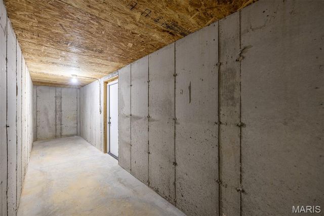 530 Hickory Knoll Drive, Troy, MO 63379