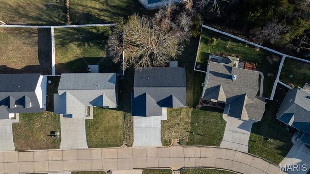 530 Hickory Knoll Drive, Troy, MO 63379