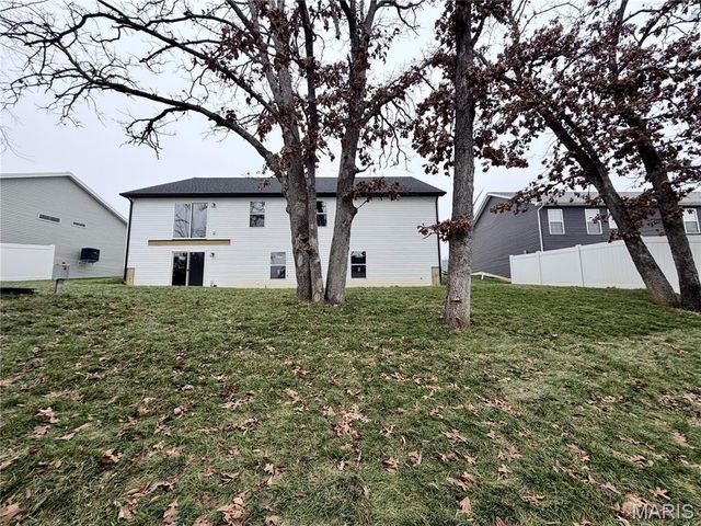 530 Hickory Knoll Drive, Troy, MO 63379