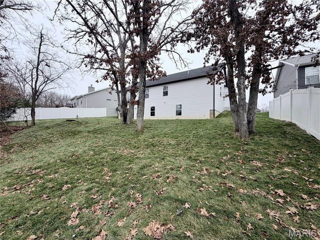 530 Hickory Knoll Drive, Troy, MO 63379