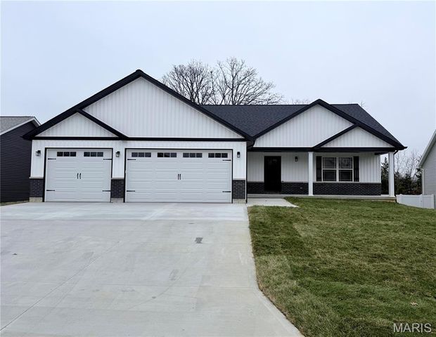 530 Hickory Knoll Drive, Troy, MO 63379