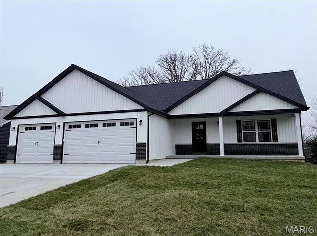 530 Hickory Knoll Drive, Troy, MO 63379