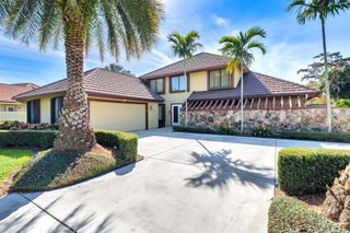 29 Cambria Road W, Palm Beach Gardens, FL 33418