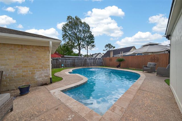 9818 Sagemoss Lane, Houston, TX 77089