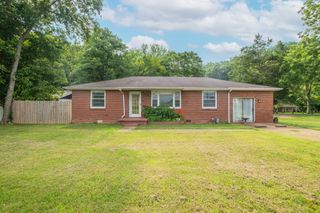 1329 Louisville Hwy, Goodlettsville, TN 37072