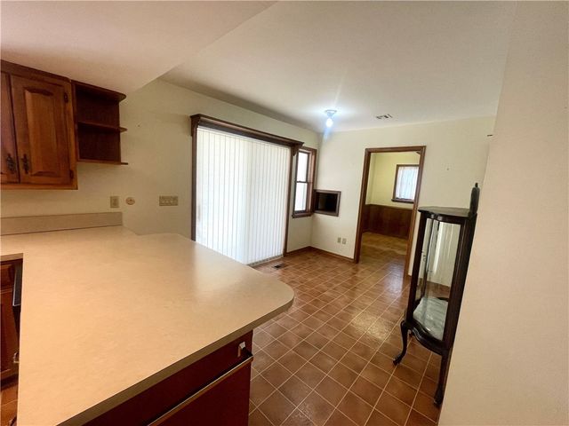403 W Central Avenue, Bentonville, AR 72712