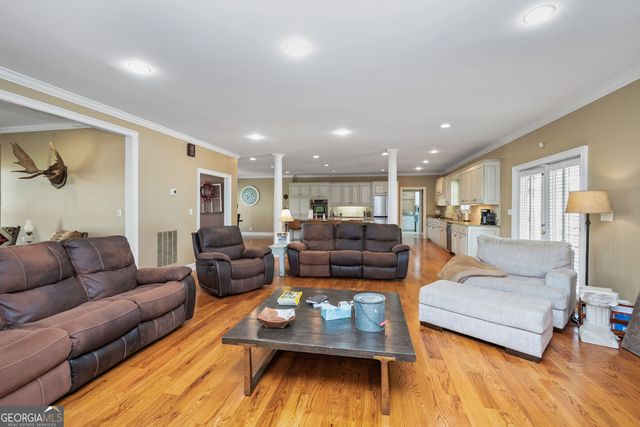 240 Community House Road, Barnesville, GA 30204