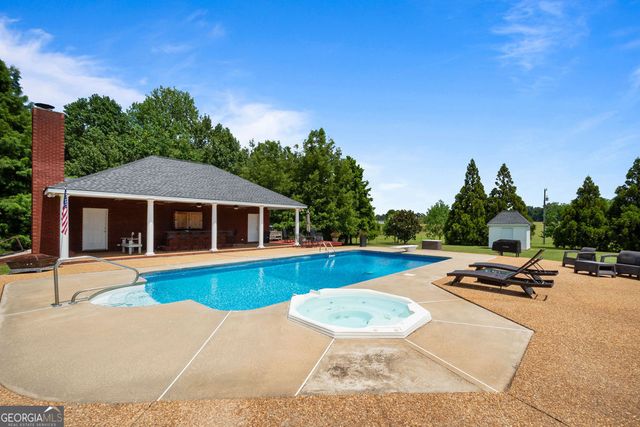 240 Community House Road, Barnesville, GA 30204