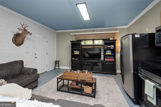 240 Community House Road, Barnesville, GA 30204