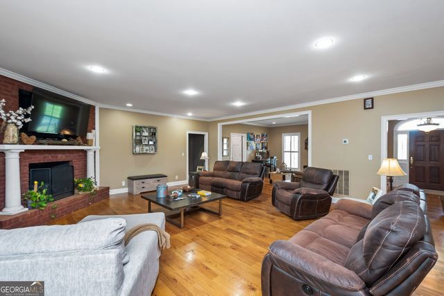 240 Community House Road, Barnesville, GA 30204