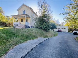 141 Kasevic Ln, South New Castle Boro, PA 16101