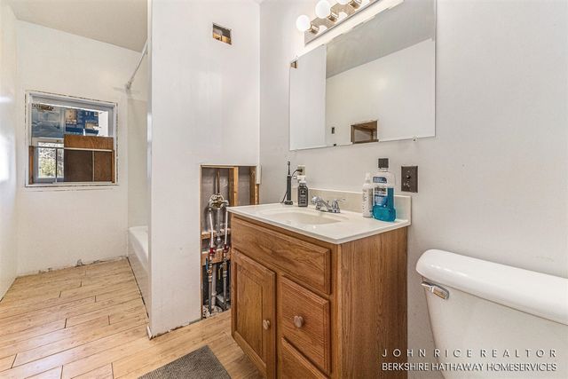 428 W Walnut Street, Hastings, MI 49058