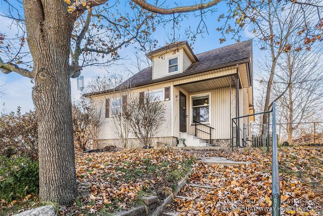 428 W Walnut Street, Hastings, MI 49058