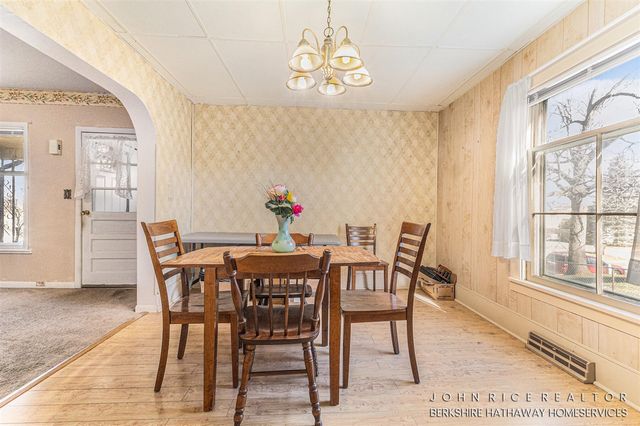 428 W Walnut Street, Hastings, MI 49058