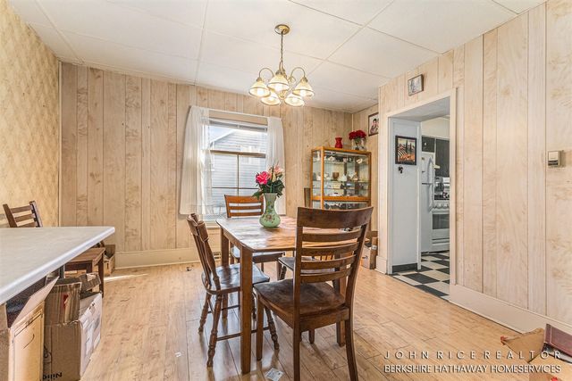 428 W Walnut Street, Hastings, MI 49058