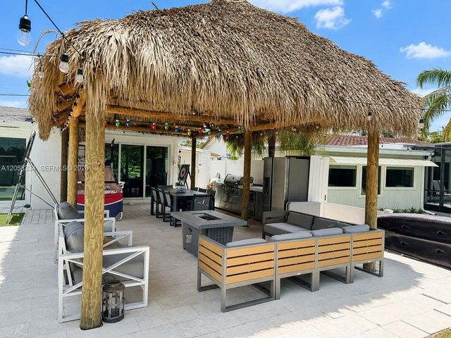 20950 NE 25th Ct, Miami, FL 33180