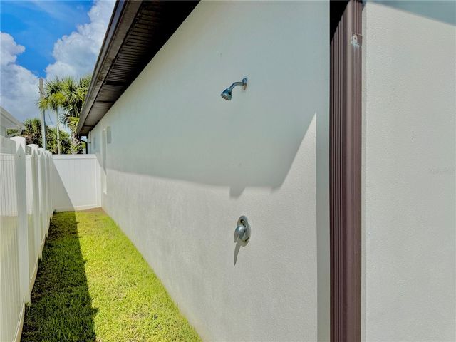 1939 S DAYTONA AVENUE, Flagler Beach, FL 32136