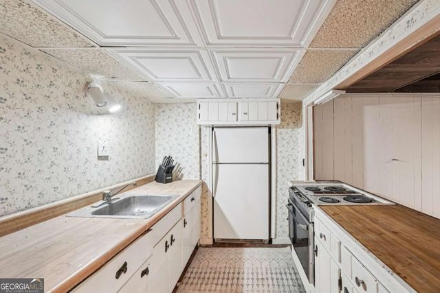 2121 Skytop Drive, Stone Mountain, GA 30087