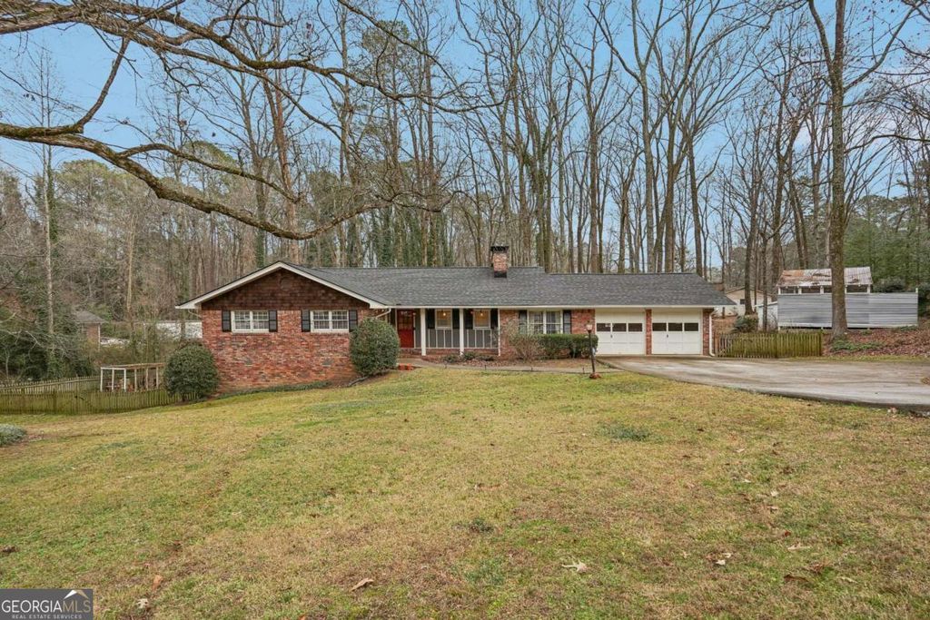 2121 Skytop Drive, Stone Mountain, GA 30087