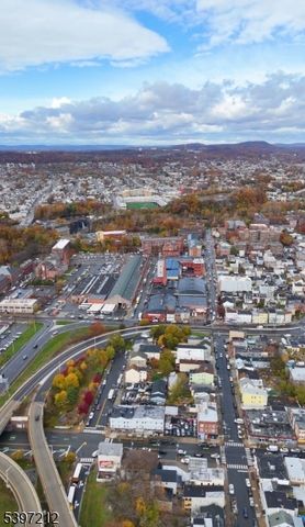 19 Market St 205, Paterson City, NJ 07501