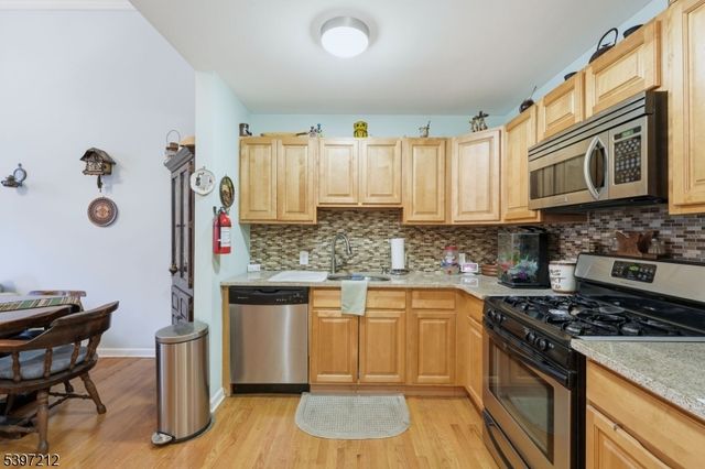 19 Market St 205, Paterson City, NJ 07501