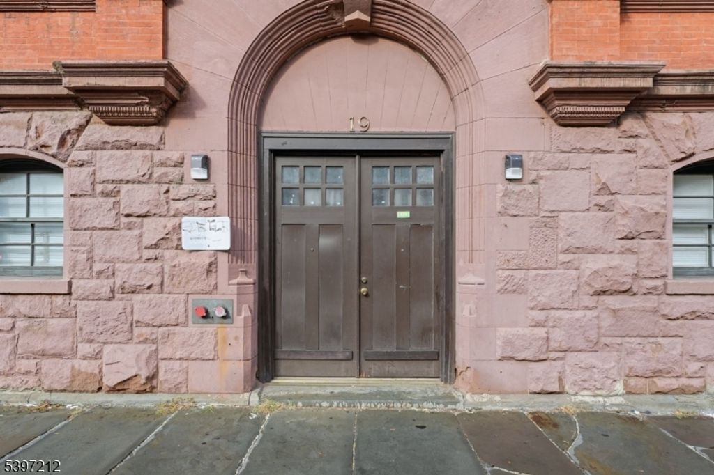 19 Market St 205, Paterson City, NJ 07501 — photo 5