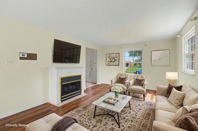 633 Sharon Drive 633 Sharon Drive, Fairborn, OH 45324