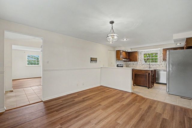 633 Sharon Drive 633 Sharon Drive, Fairborn, OH 45324