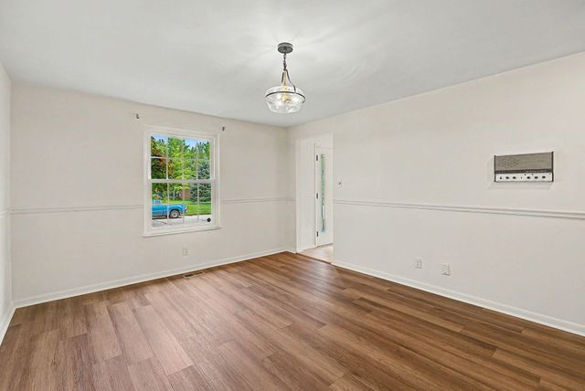 633 Sharon Drive 633 Sharon Drive, Fairborn, OH 45324