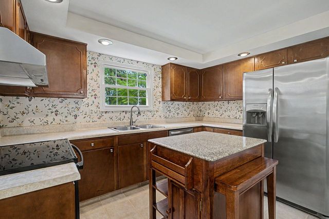 633 Sharon Drive 633 Sharon Drive, Fairborn, OH 45324
